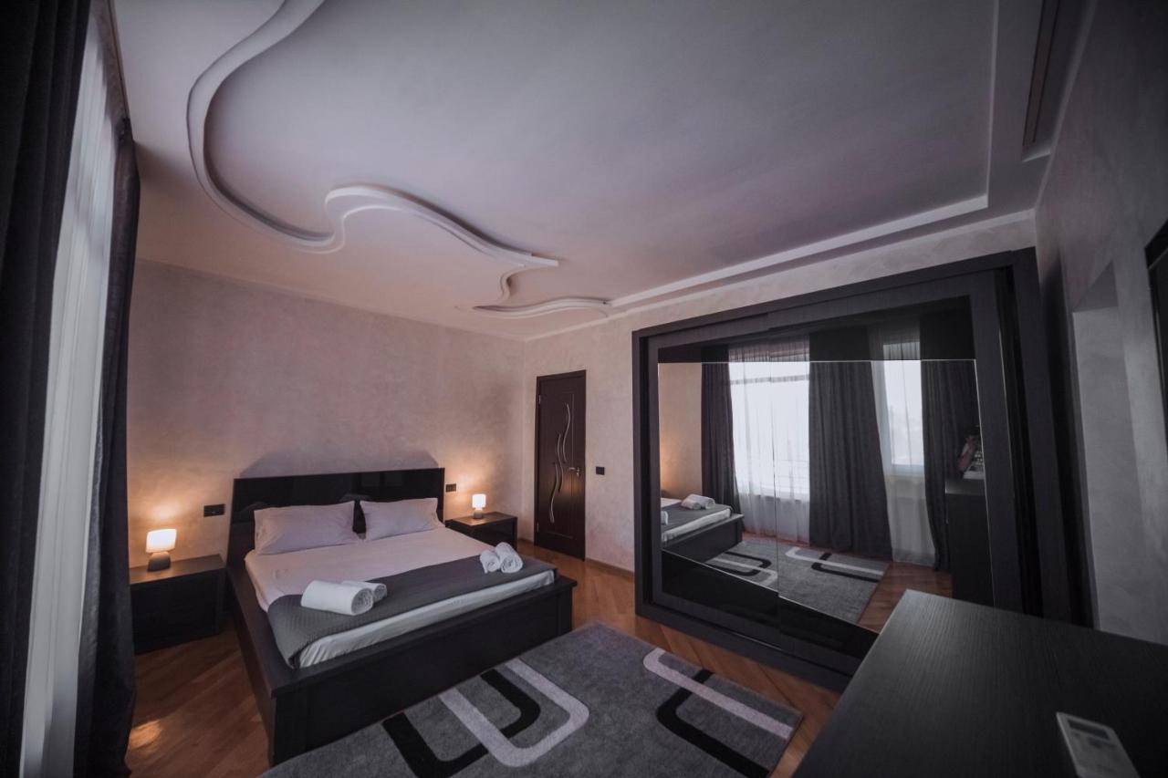 Makos Guest House 쿠타이시 외부 사진