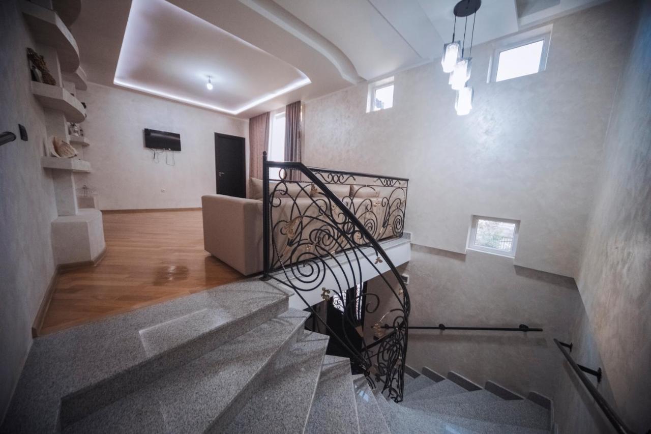 Makos Guest House 쿠타이시 외부 사진