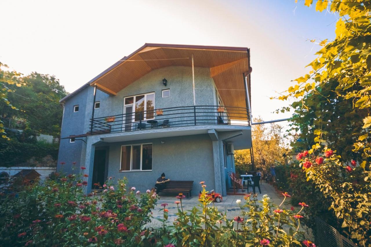 Makos Guest House 쿠타이시 외부 사진