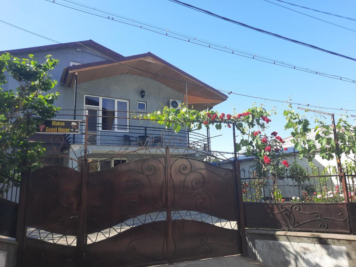 Makos Guest House 쿠타이시 외부 사진