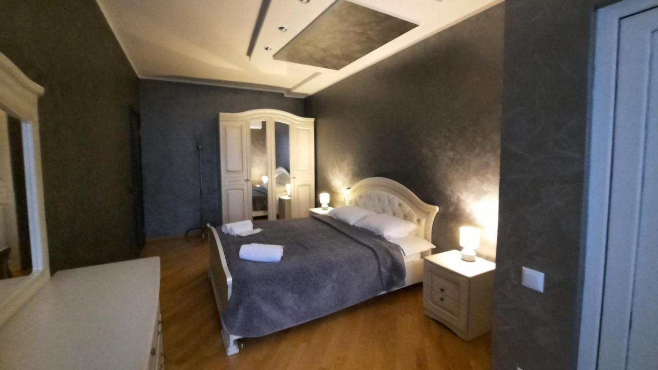 Makos Guest House 쿠타이시 외부 사진