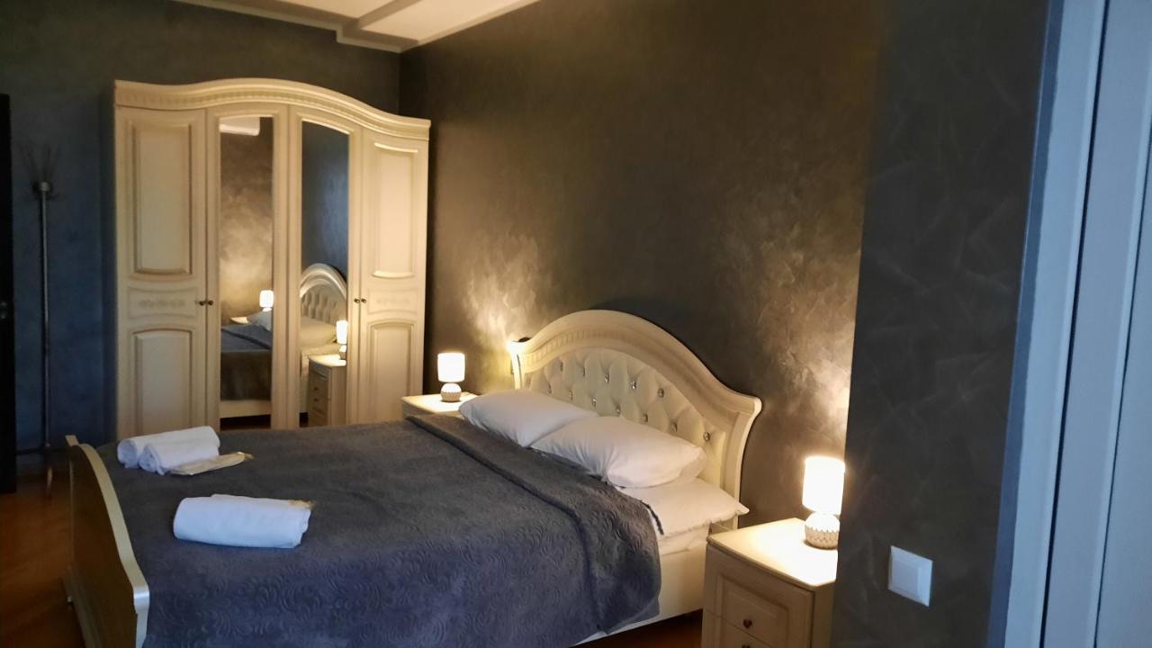 Makos Guest House 쿠타이시 외부 사진