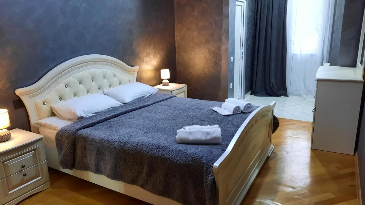 Makos Guest House 쿠타이시 외부 사진