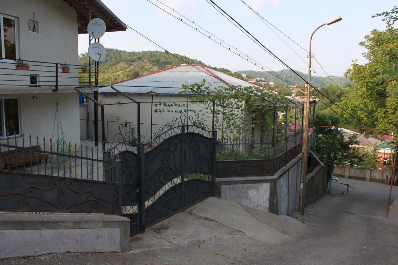 Makos Guest House 쿠타이시 외부 사진